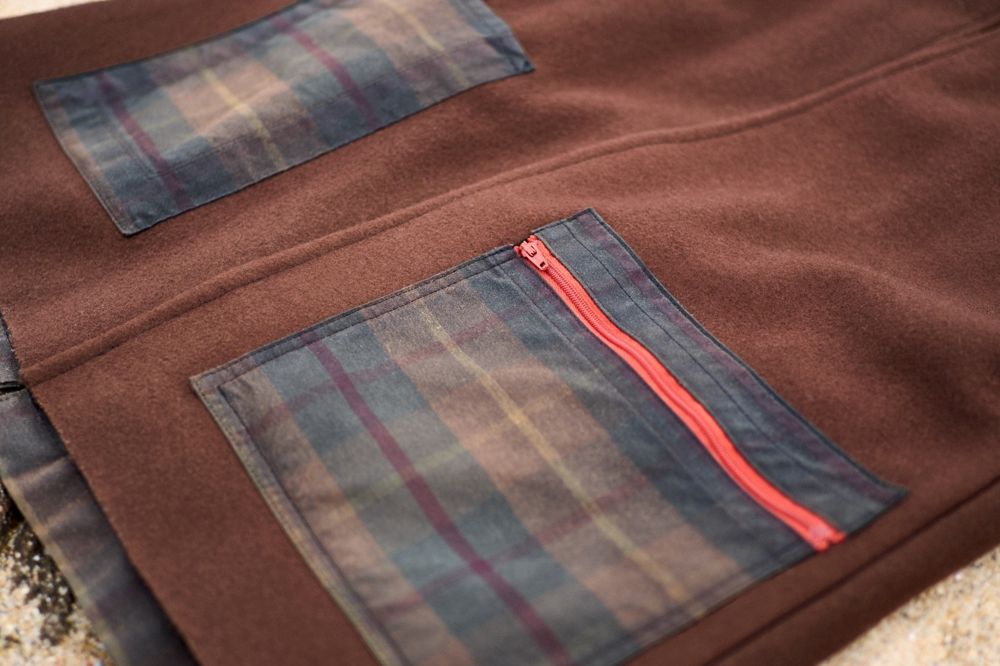 The Gilet, details, brown